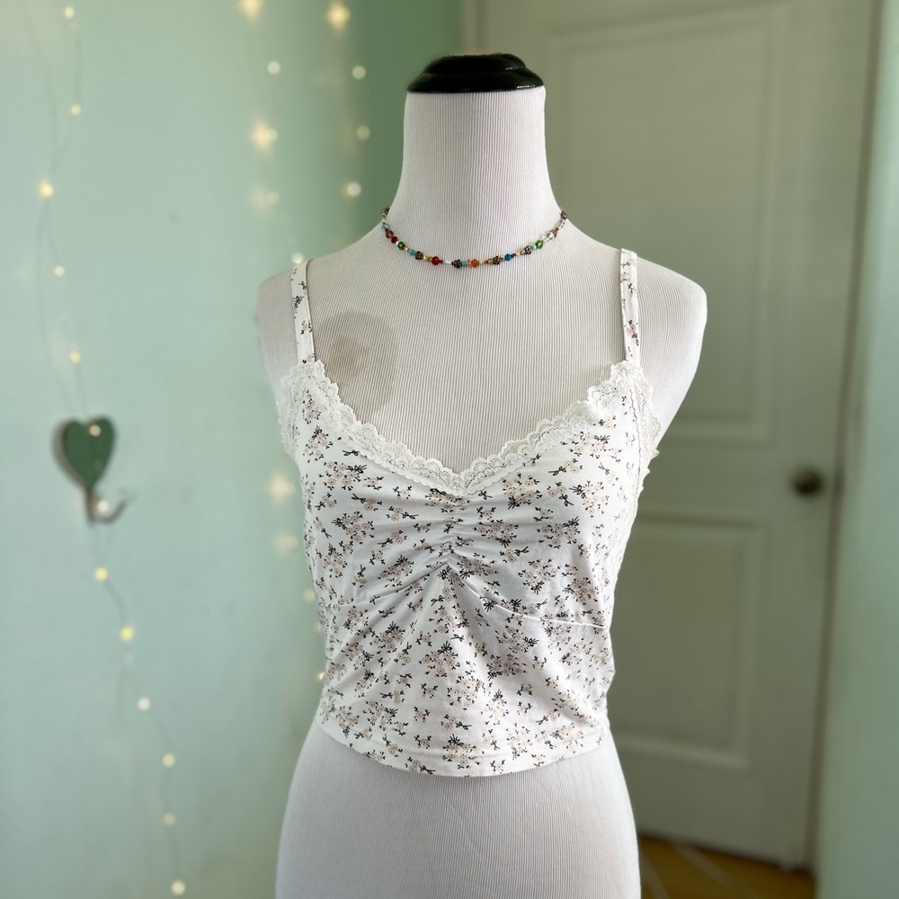 White Floral Lace Trim Crop Tank Top